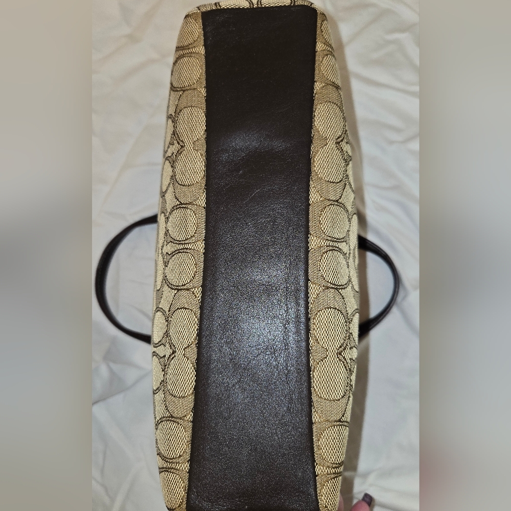 Coach Signature Tote Bag - Picture 4 of 15